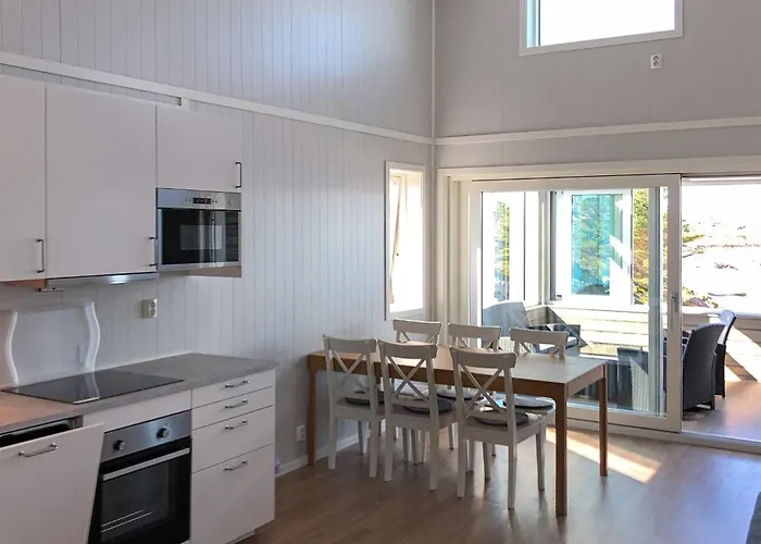 6 Person In Hébergement de vacances Dyrvik