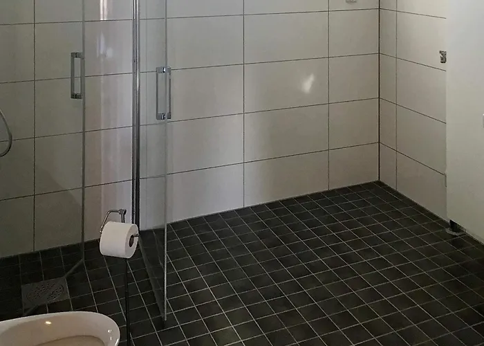 6 Person In Dyrvik