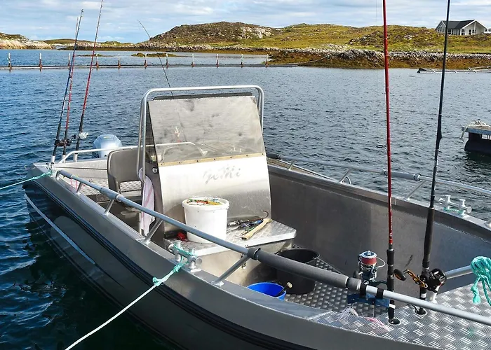 6 Person In * Dyrvik